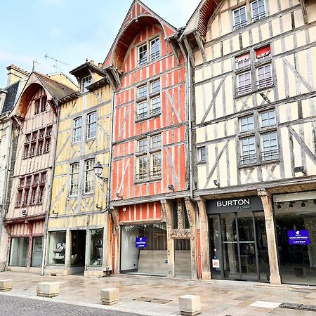 Suite Cosy Jacuzzi Troyes - Secrets D'Ana Exterior foto